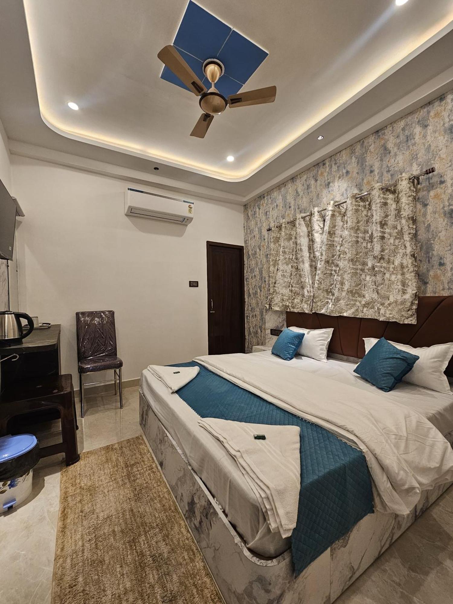 Mm Grand Hotel Varanasi Eksteriør billede