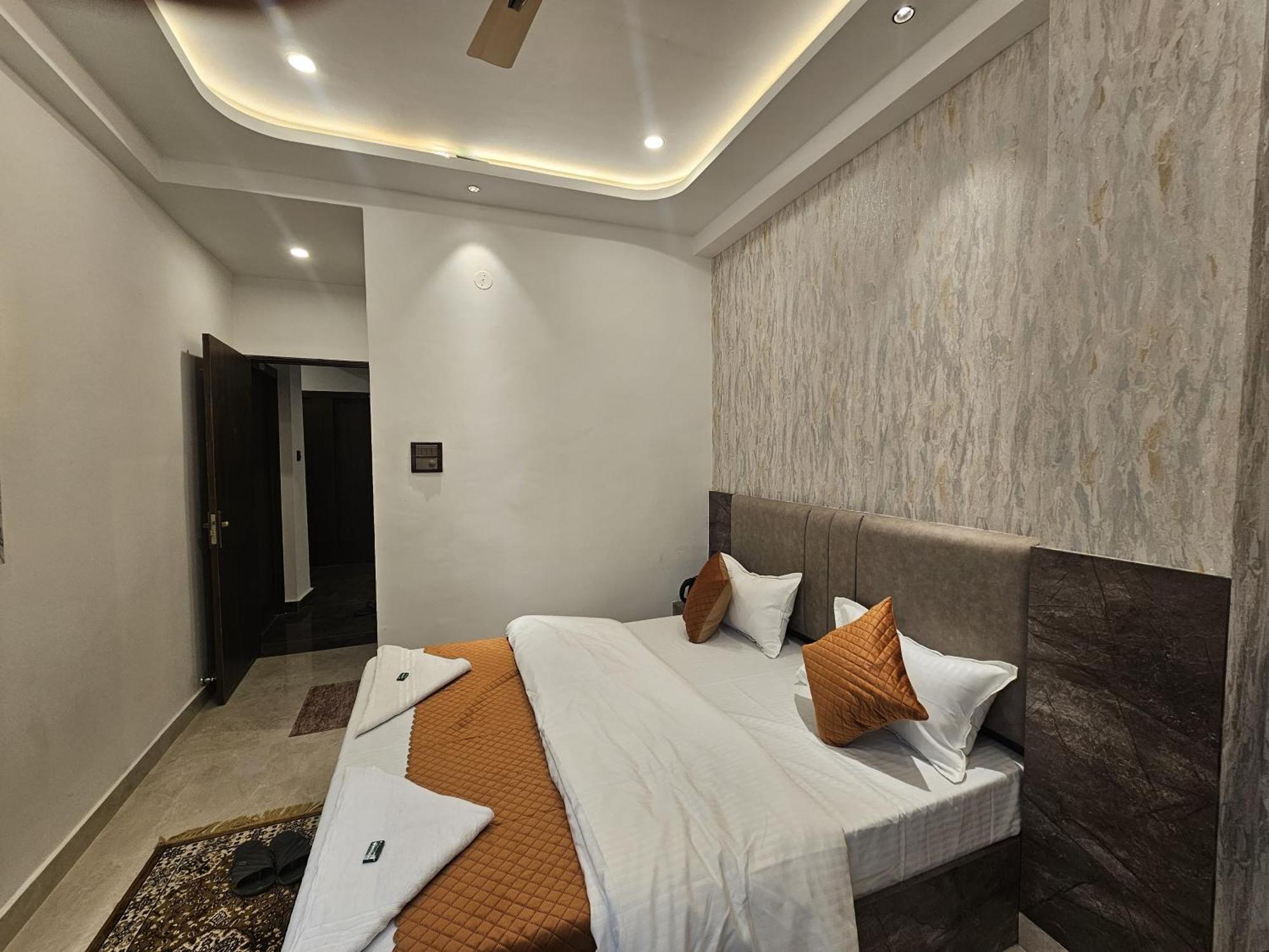 Mm Grand Hotel Varanasi Eksteriør billede
