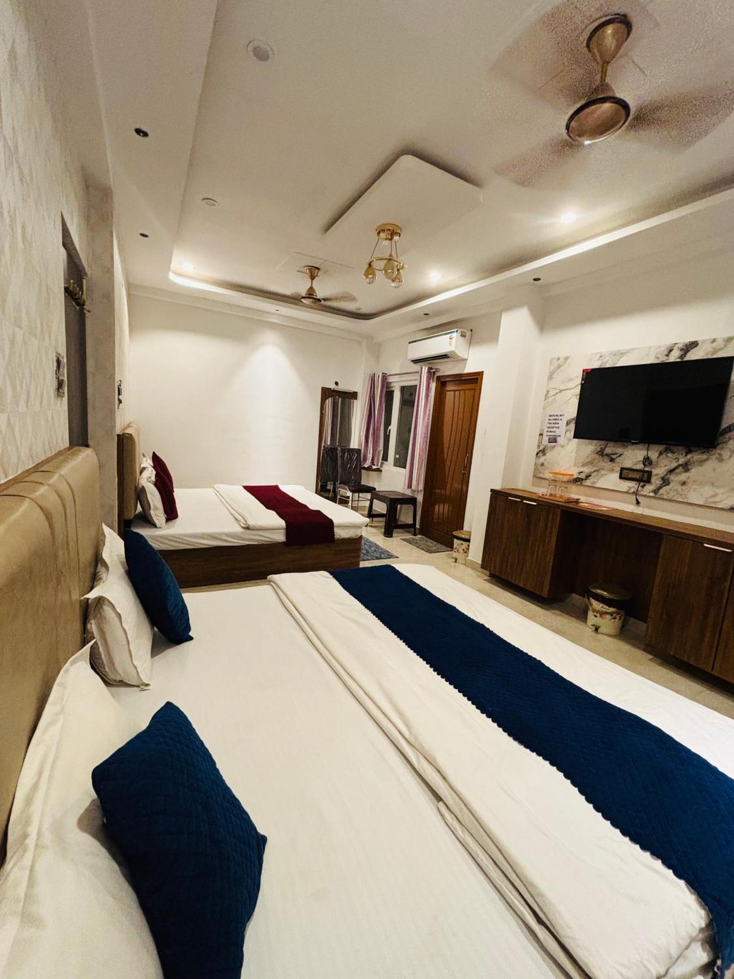 Mm Grand Hotel Varanasi Eksteriør billede