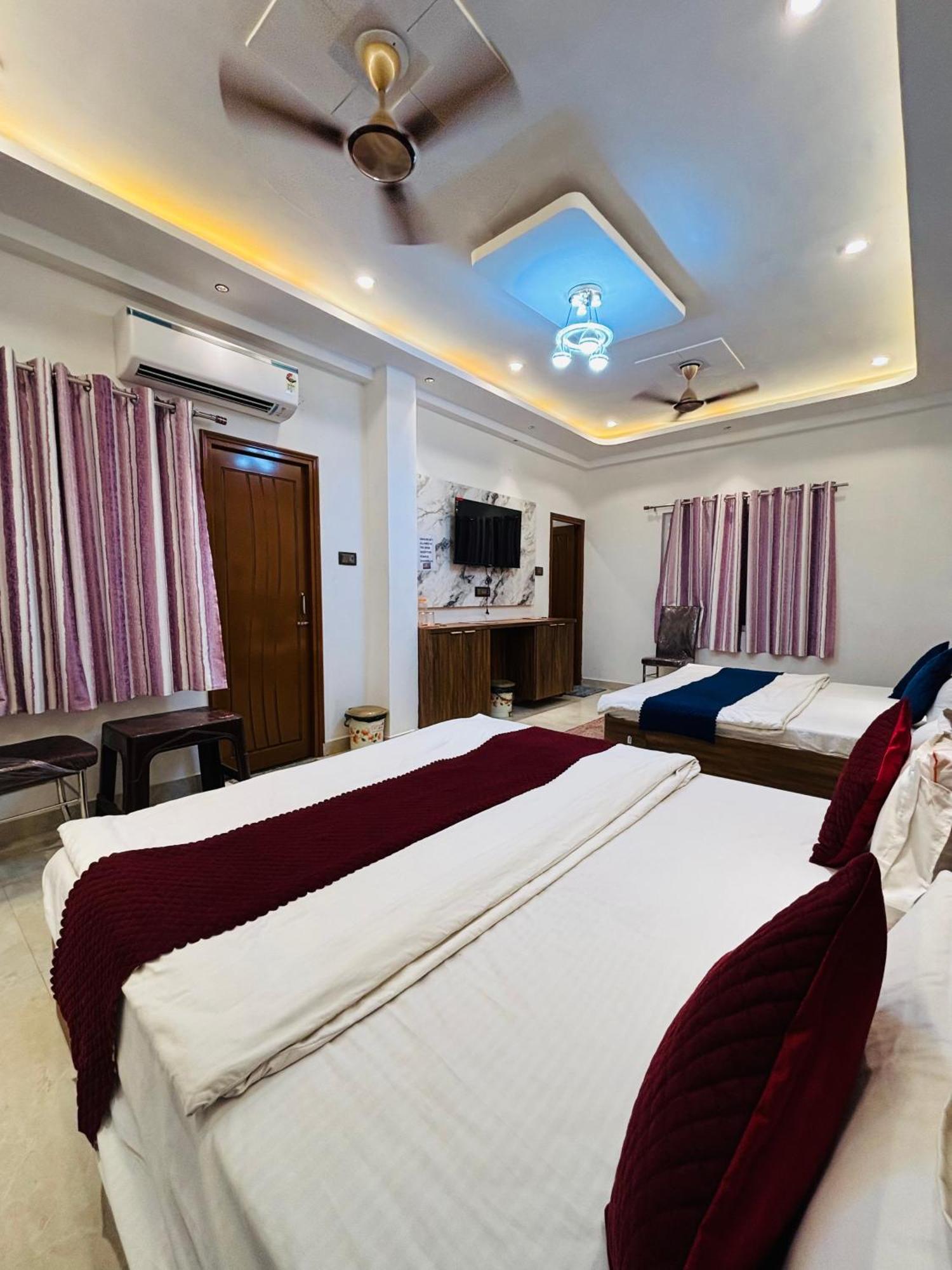 Mm Grand Hotel Varanasi Eksteriør billede